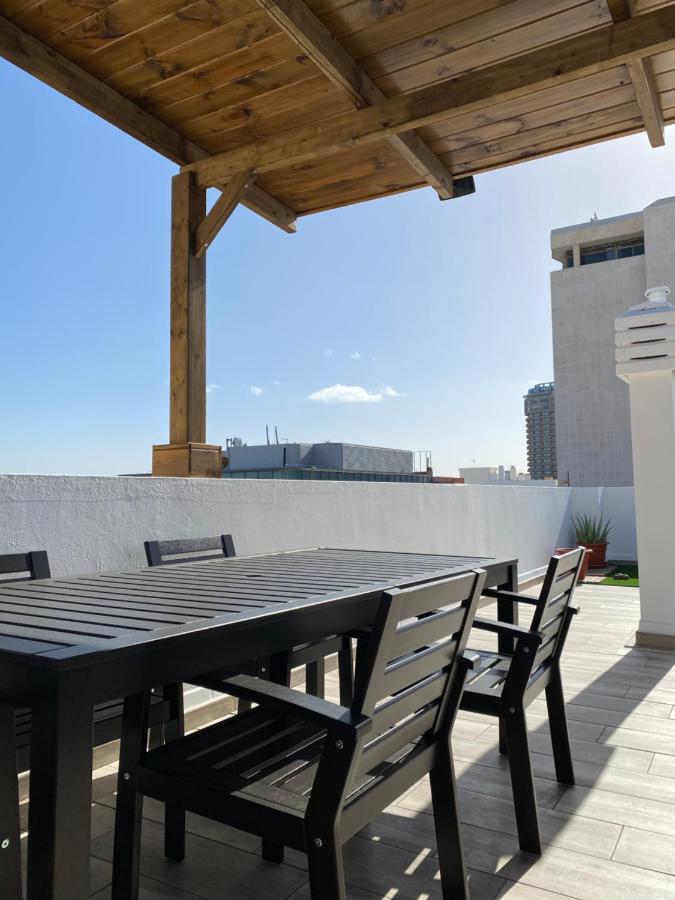 Holiday Home & Rooftop Lounge ลาสปัลมาส เด กรานคานาเรีย ภายนอก รูปภาพ